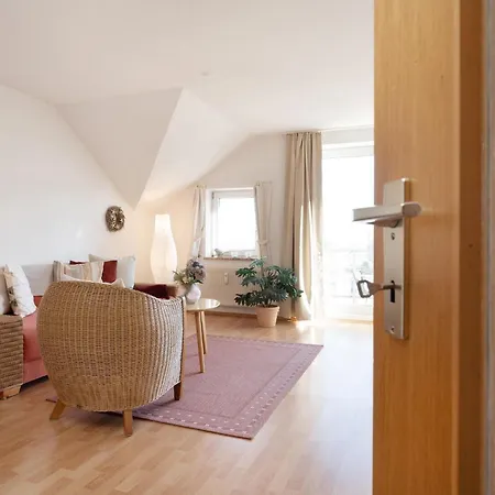 Kaiserhof 42-44 Duenenrose *