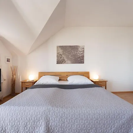 Kaiserhof 42-44 Duenenrose Apartment